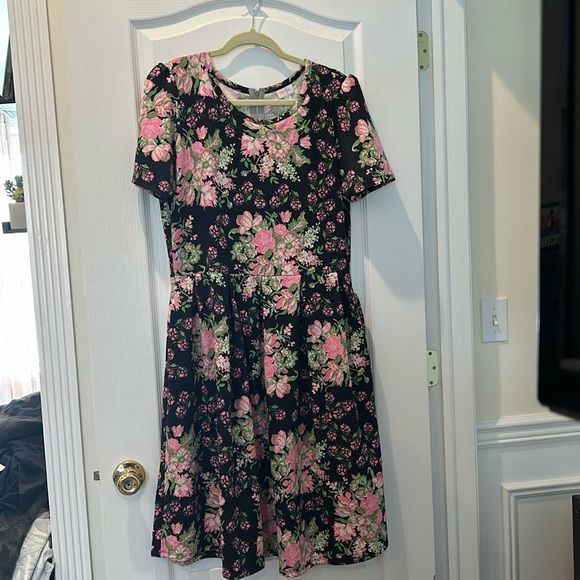 Lularoe Amelia Dress in 2x- like new- Black with Pink and Green Floral Design - Picture 1 of 3